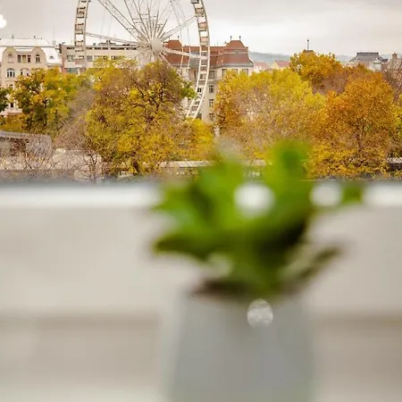 Hotel Eye Luxury Suites 3*