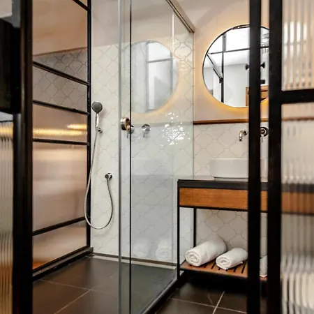 Eye Luxury Suites 3* بودابست