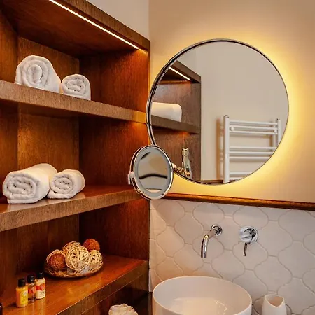 Eye Luxury Suites 3* بودابست